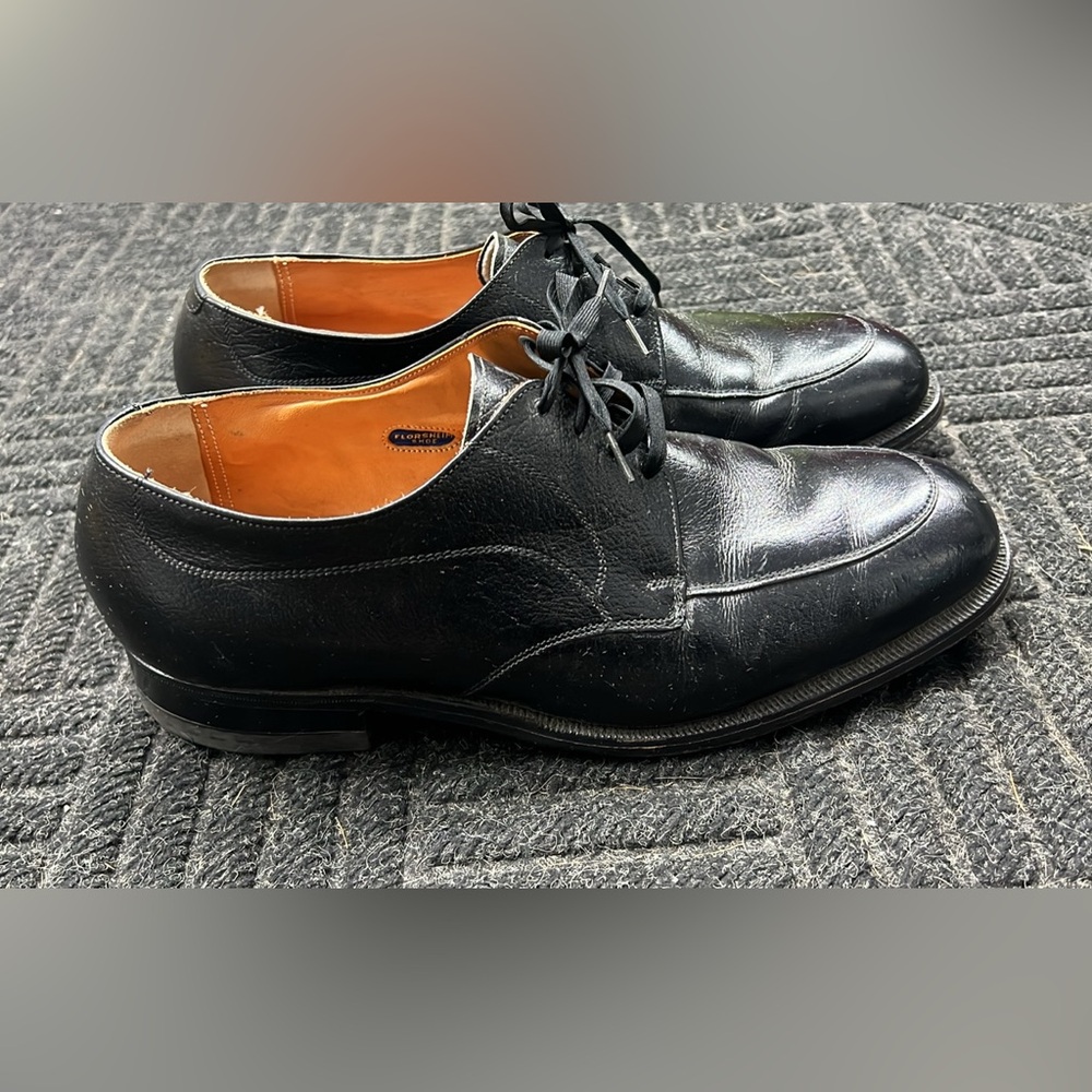 Mens florsheim 9 1/2 leather dress shoe